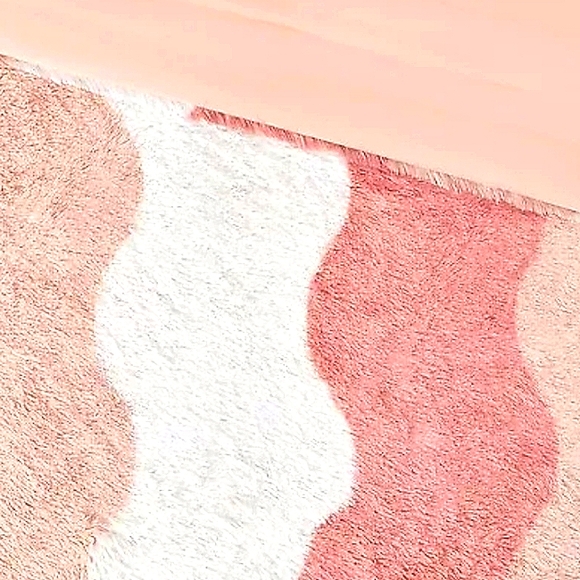 GORGEOUS☆INTELLIGENT DESIGN Twin(XL) Rachel Ombre Shaggy Blush Comforter Bed Set - Picture 4 of 8